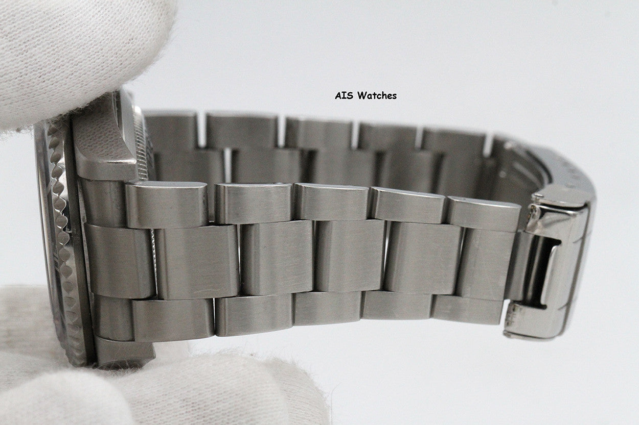 Rolex Sea Dweller 16600 SD Z Serial 40MM No Hole Case / SEL B&P Rolex Serviced