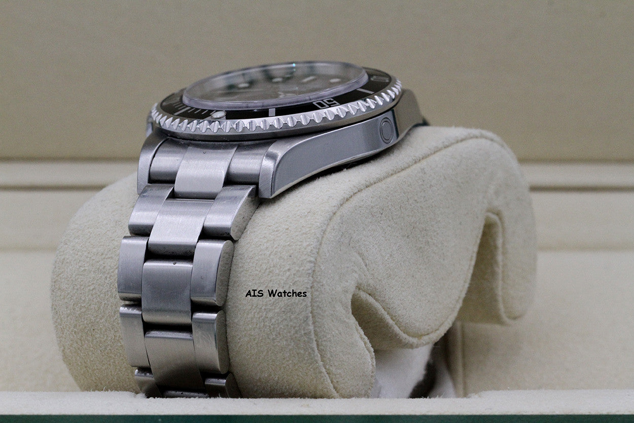 Rolex Sea Dweller 16600 SD Z Serial 40MM No Hole Case / SEL B&P Rolex Serviced