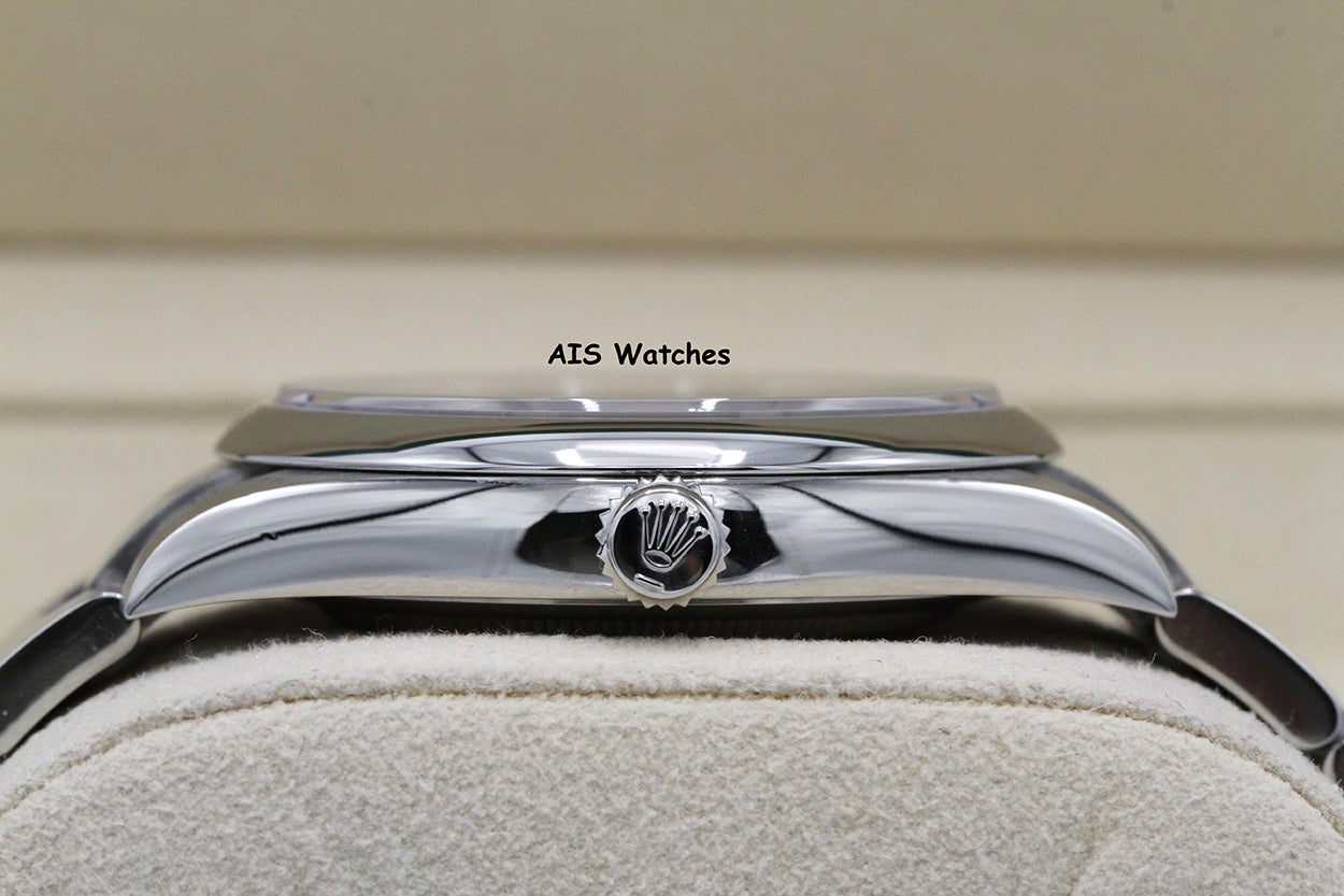 Rolex 124300 Oyster Perpetual 41 MM Green Dial 2023 Box & Papers