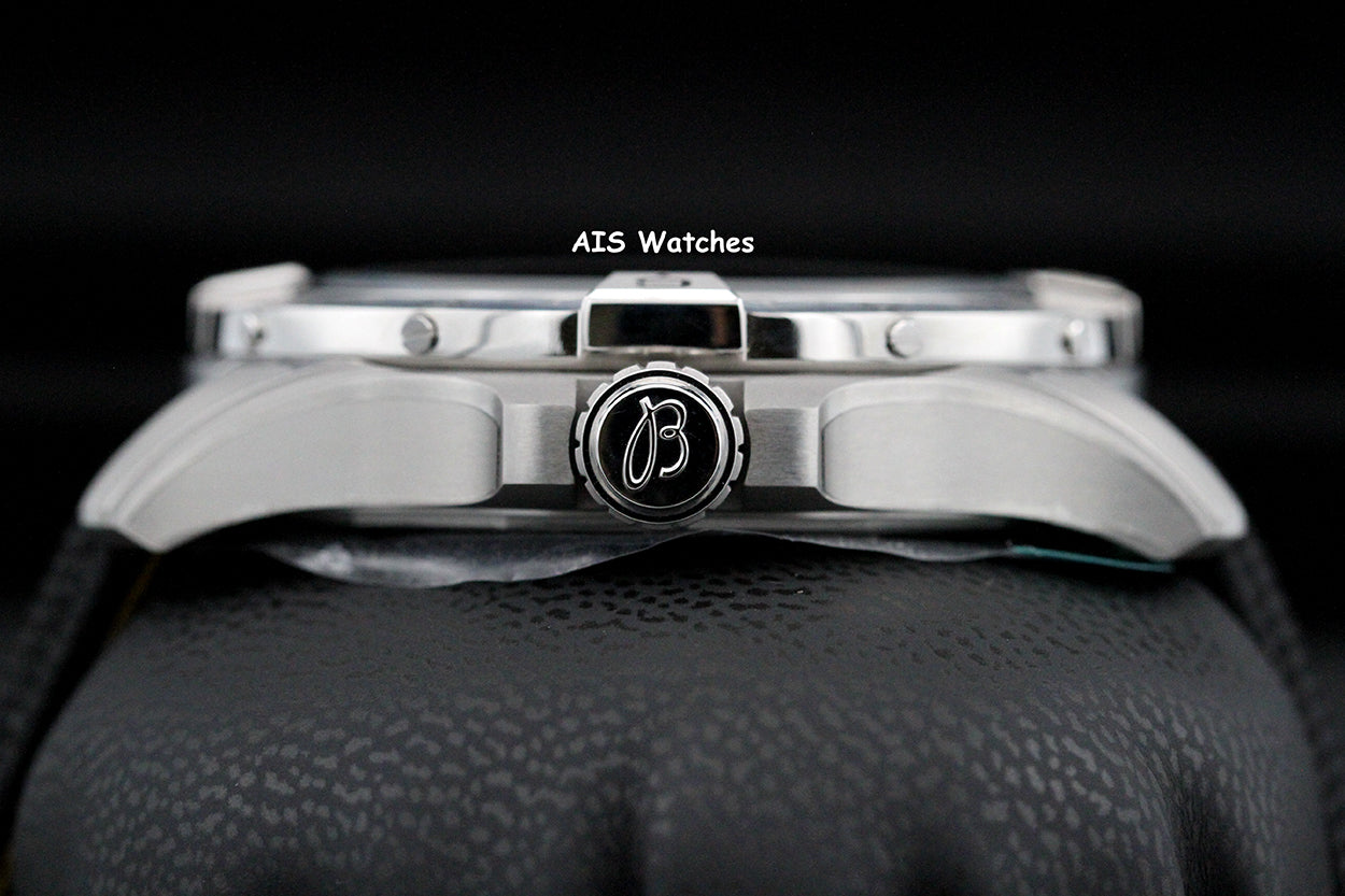 BNIB Breitling Avenger Automatic GMT A32320101B1X1 Black Dial Strap SS 44MM B&P