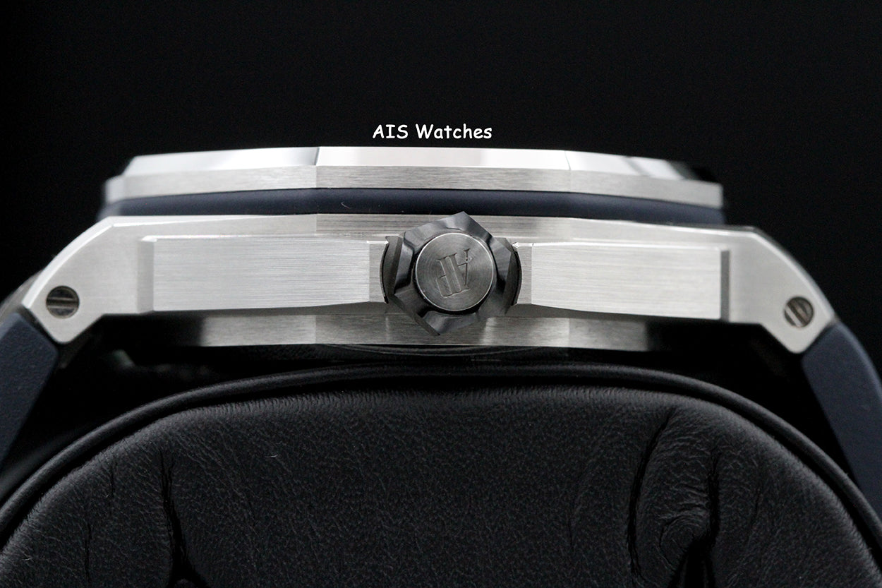 Audemars Piguet 15720ST Royal Oak Offshore Diver Blue Dial 42MM Box & Papers