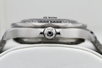 Omega Seamaster 300 Diver 007 James Bond 60th 210.30.42.20.03.002 42MM B&P
