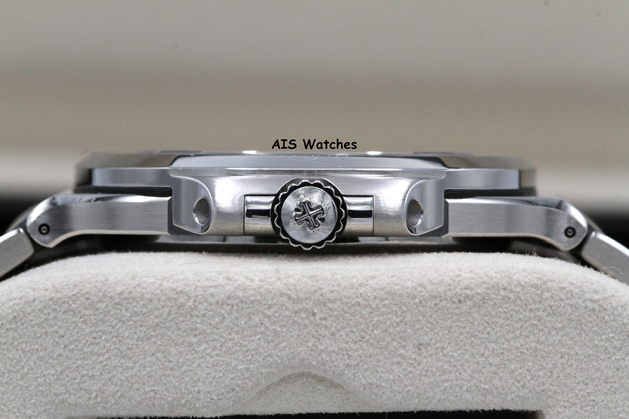 Patek Philippe Nautilus 5711/1A Blue Dial Stainless Steel with Box