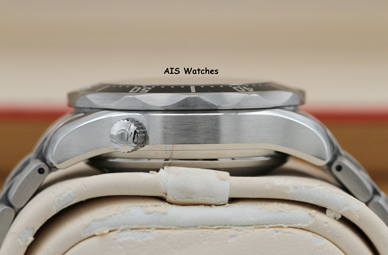 Omega Seamaster Diver 213.30.42.40.01.001 300M Automatic 41.5 Chronograph SS Bracelet B&P