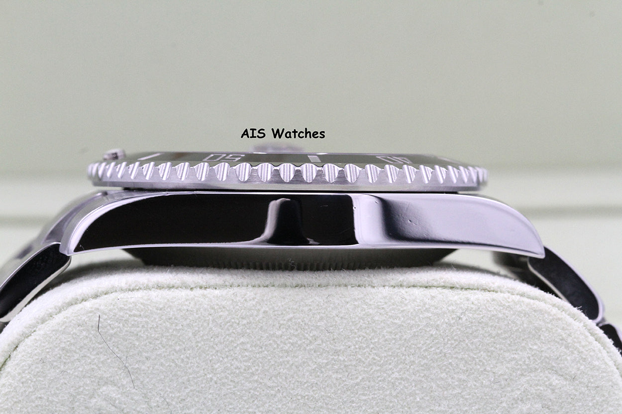 Rolex 116610LN Submariner Date 40MM Black Ceramic Bezel 2013 Box & Papers