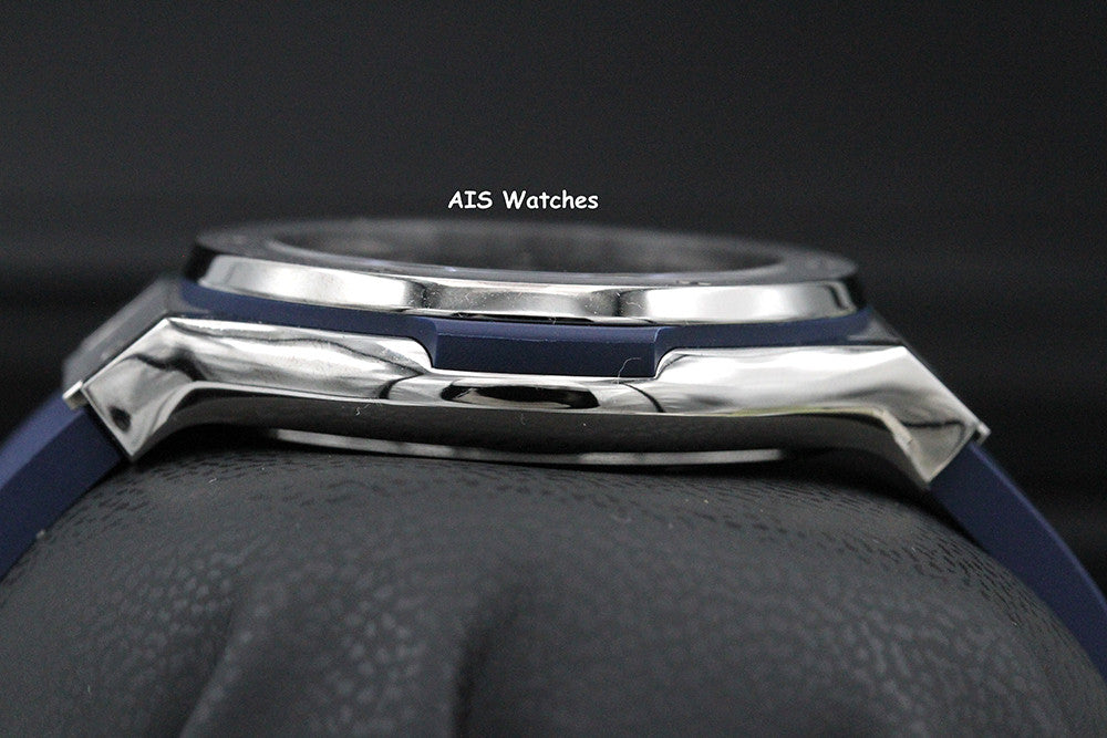 BNIB Hublot Classic Fusion Titanium 565.NX.7170.RX Blue Dial 38MM