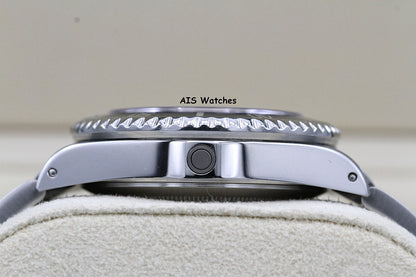 Rolex Sea Dweller 16660 TRIPLE 6 SD 8.3 Million Serial