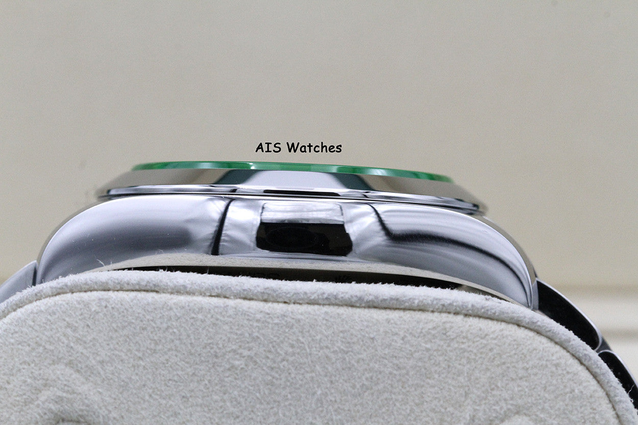 Rolex Milgauss 116400GV Black Dial / Green Crystal 2021 Box & Papers