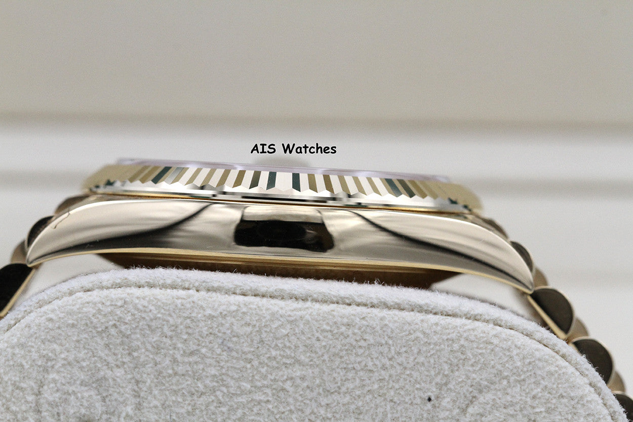 BNIB Rolex 228238 DayDate 40MM DD40 Yellow Gold Green Roman Dial B&P