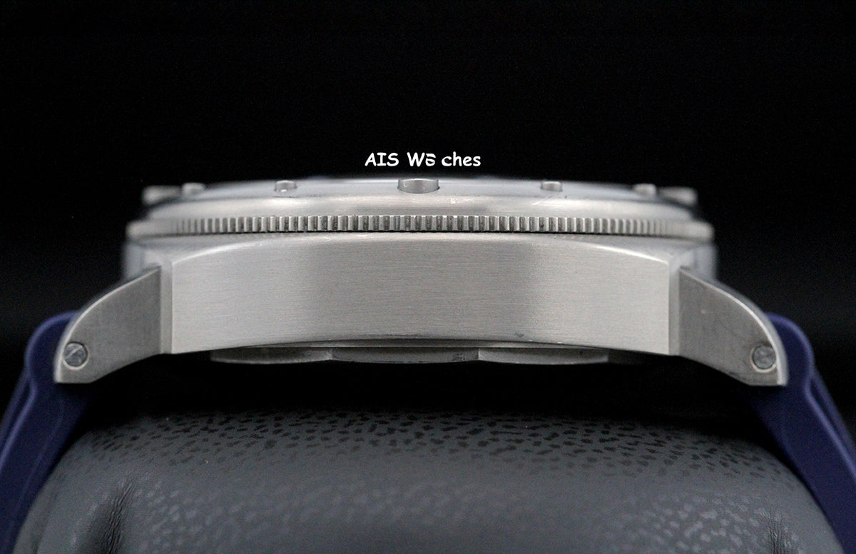 Panerai PAM 25 Luminor Submersible Hobnail 44MM Black Titanium