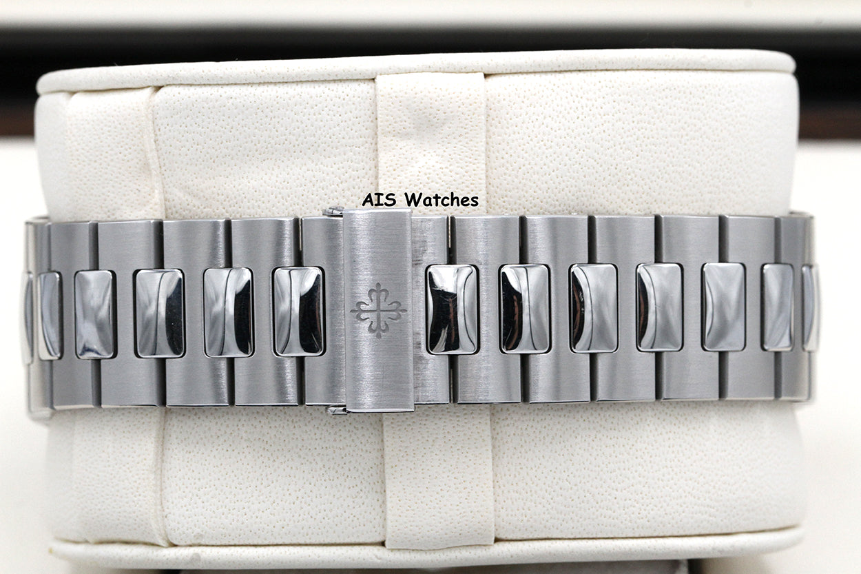 Patek Philippe Nautilus 5712/1A Blue Dial Stainless Steel Box & Papers