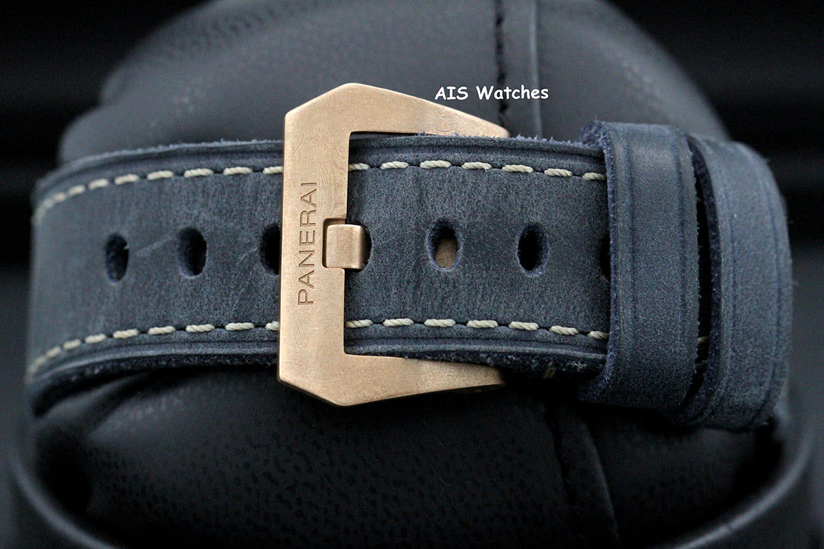 Panerai PAM 1074 Luminor Submersible 42 3 Days 42MM Box & Paper