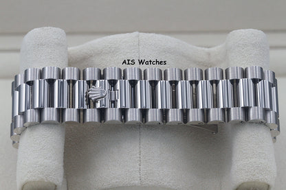 BNIB Rolex 228239 DayDate 40MM DD40 White Gold Blue Roman Dial