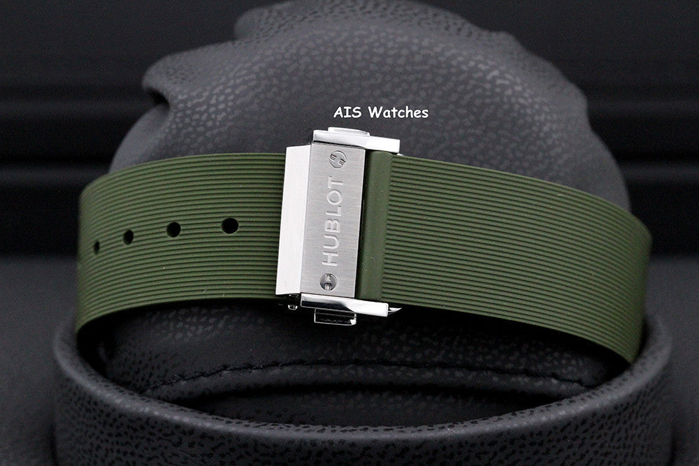 BNIB Hublot Classic Fusion Titanium 565.NX.8970.RX Green Dial 38MM