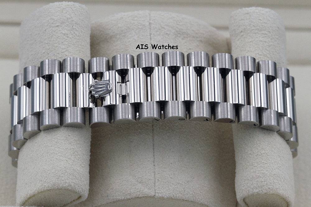 BNIB Rolex 228239 DayDate 40MM DD40 18K White Gold Olive Green Roman Dial B&P