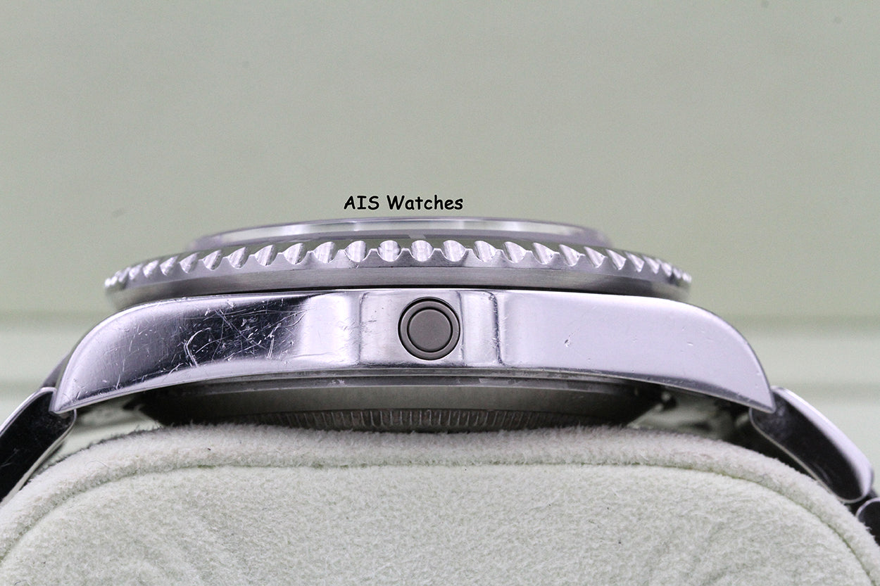 Rolex Sea Dweller 16600 SD Z Serial 40MM No Hole Case / SEL B&P