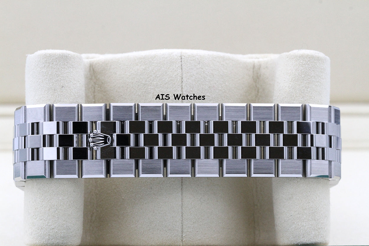 BNIB Rolex 127334 Land Dweller 40MM White Dial Stainless Steel Flat Jubilee B&P