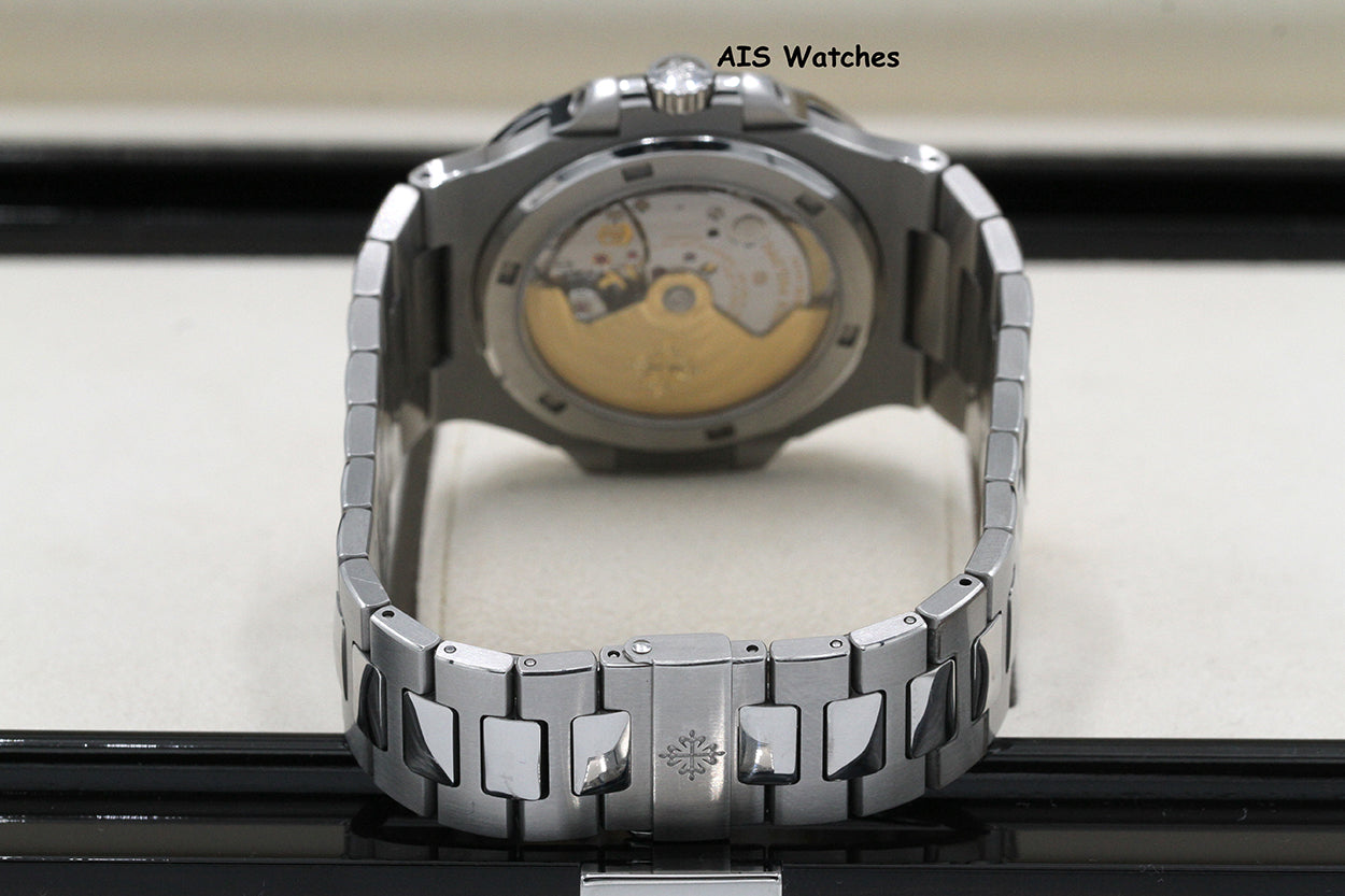 Patek Philippe Nautilus 5711/1A Blue Dial Stainless Steel with Box