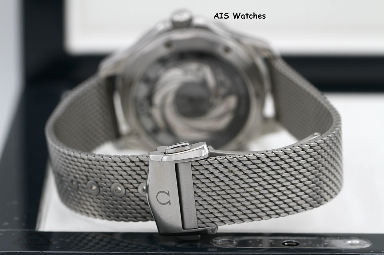 Omega Seamaster 300 Diver 007 James Bond 60th 210.30.42.20.03.002 42MM B&P