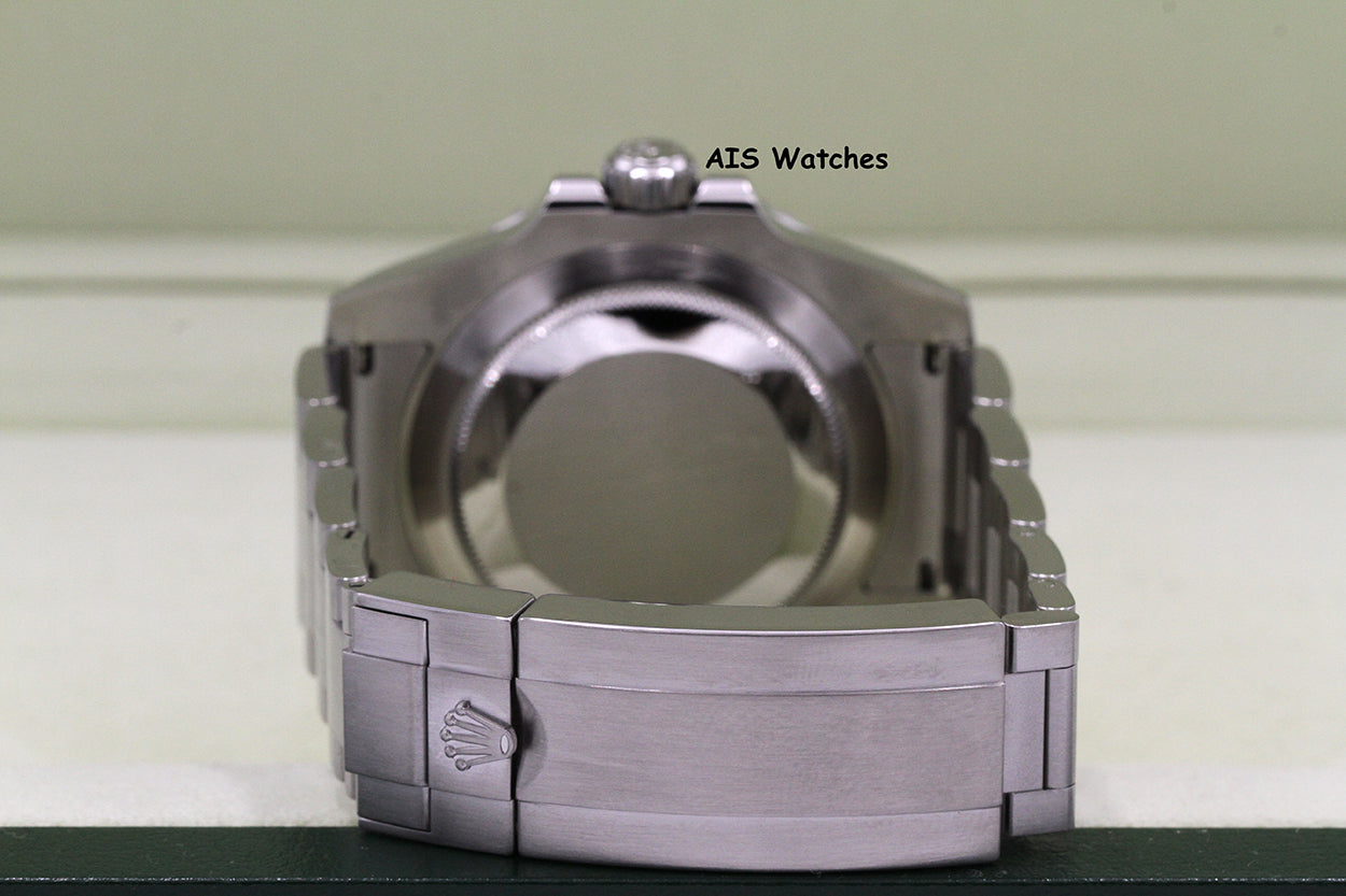 Rolex 116610LN Submariner Date 40MM Black Ceramic Bezel 2013 Box & Papers