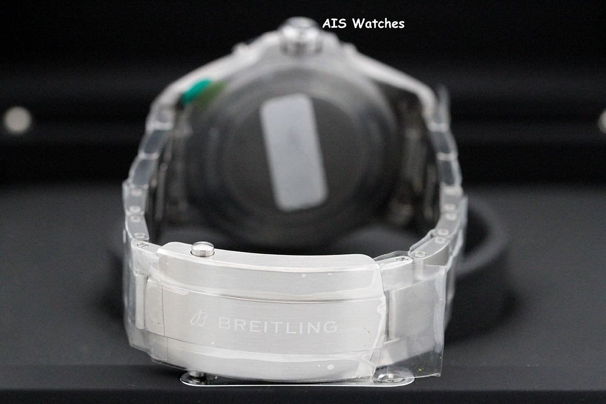 BNIB Breitling Avenger Automatic A17328101B1A1 Black Dial Bracelet SS 42MM B&P