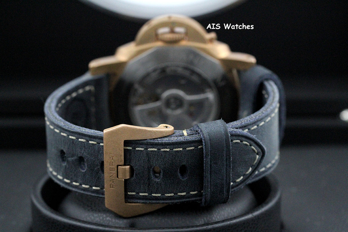 Panerai PAM 1074 Luminor Submersible 42 3 Days 42MM Box & Paper