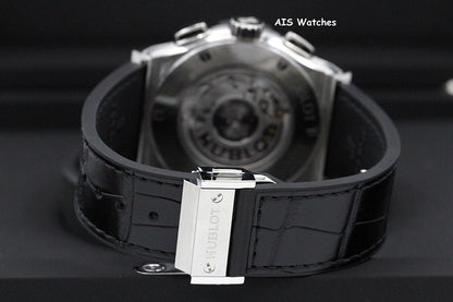 BNIB Hublot Classic Fusion 541.NX.1171.LR Chronograph Titanium Black Dial 42MM