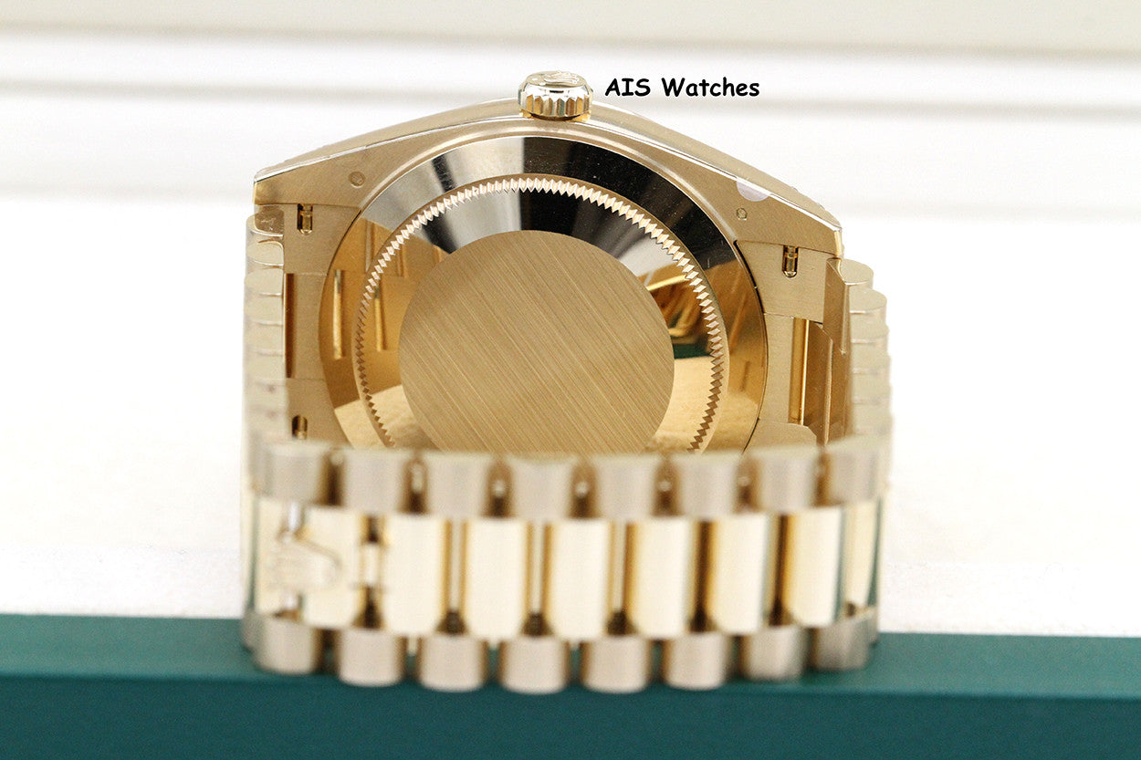 BNIB Rolex 228238 DayDate 40MM DD40 Yellow Gold Green Roman Dial B&P