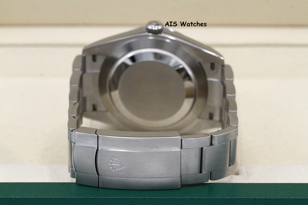 Rolex 124300 Oyster Perpetual 41 MM Green Dial 2023 Box & Papers