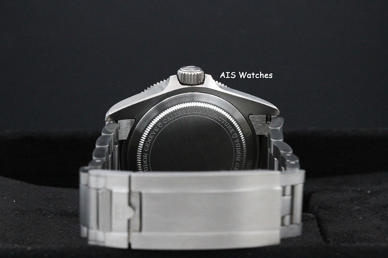 Tudor Pelagos 39MM 25407N Black Dial Titanium Box & Papers