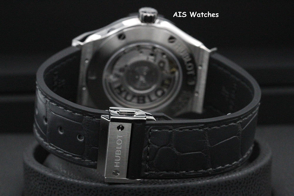 BNIB Hublot Classic Fusion Titanium 565.NX.7071.RX Racing Grey Rhodium Dial 38MM