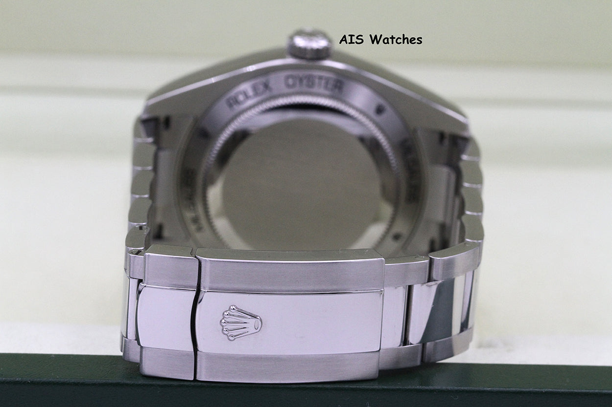 Rolex Milgauss 116400 White Dial Box & Papers