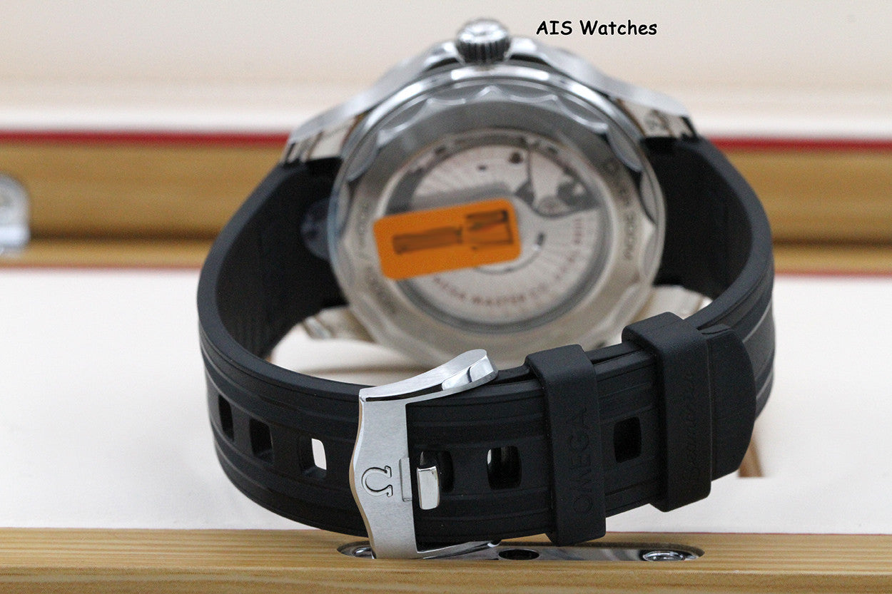 BNIB Omega Seamaster 300M 42MM Diver White Wave Dial 210.32.42.20.04.001 Box & Papers