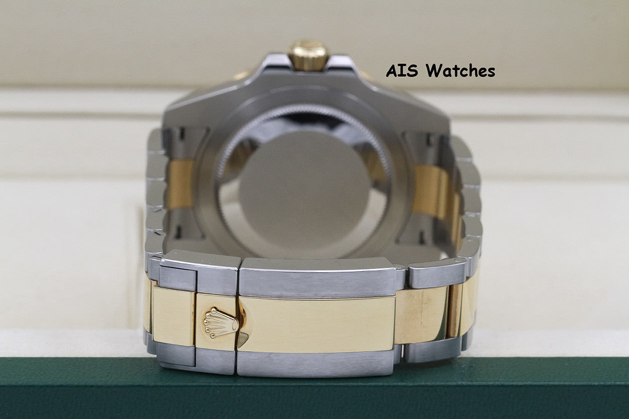 Rolex GMT Master II 18K/SS 116713LN 40MM Black Dial 2015 Box & Paper