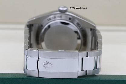 Rolex Milgauss 116400GV Black Dial / Green Crystal 2021 Box & Papers