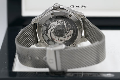 Omega Seamaster 300 Diver 007 James Bond 60th 210.30.42.20.03.002 42MM B&P