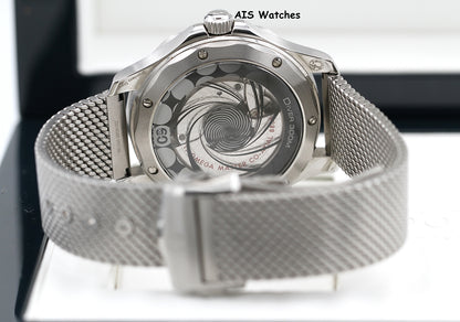 Omega Seamaster 300 Diver 007 James Bond 60th 210.30.42.20.03.002 42MM B&P