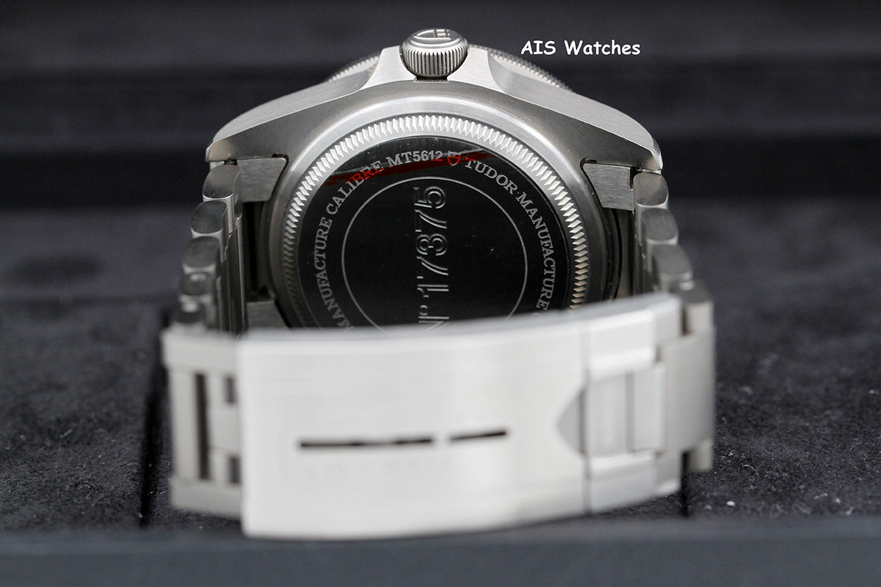 Tudor 25610TNL Pelagos Titanium LHD 42MM Box & Papers