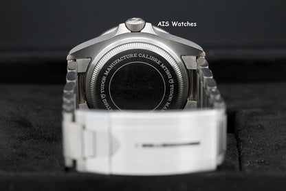 Tudor Pelagos 25600TN Black Dial Titanium Box & Papers