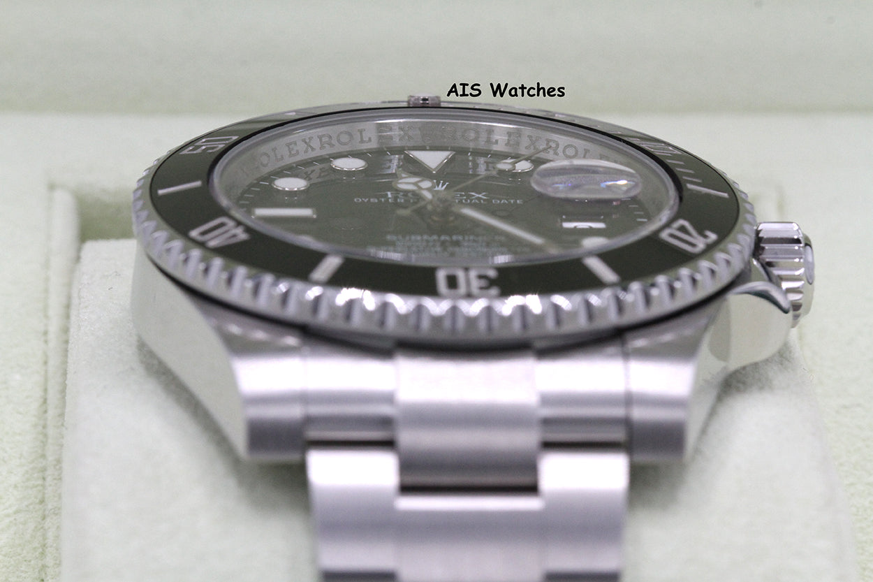 Rolex 116610LN Submariner Date 40MM Black Ceramic Bezel 2013 Box & Papers