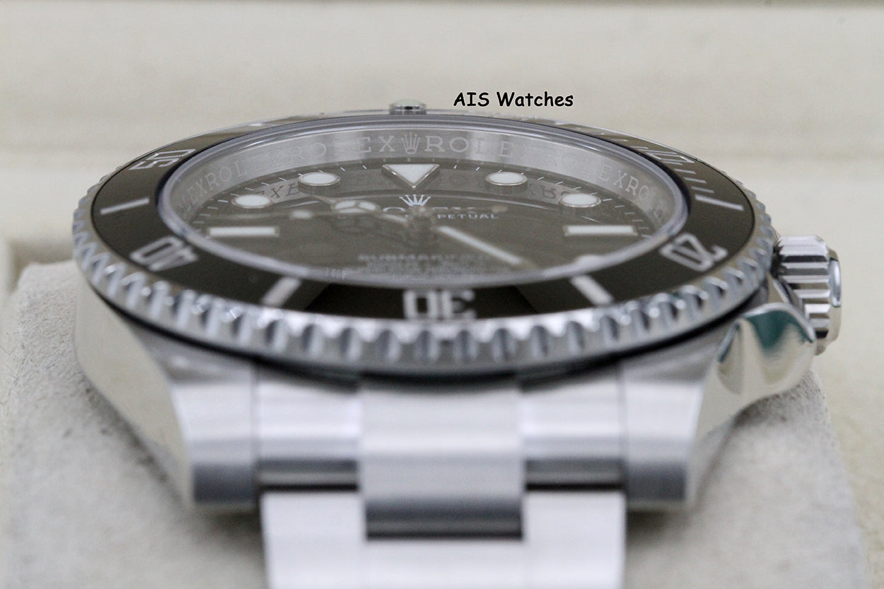 Rolex Submariner 114060 No Date 40MM Ceramic Bezel 2017 B&P