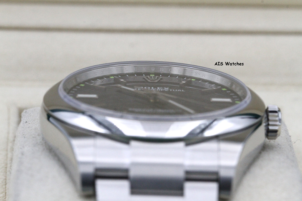 Rolex 114300 Oyster Perpetual 39MM Blue Dial 2018 Box & Papers