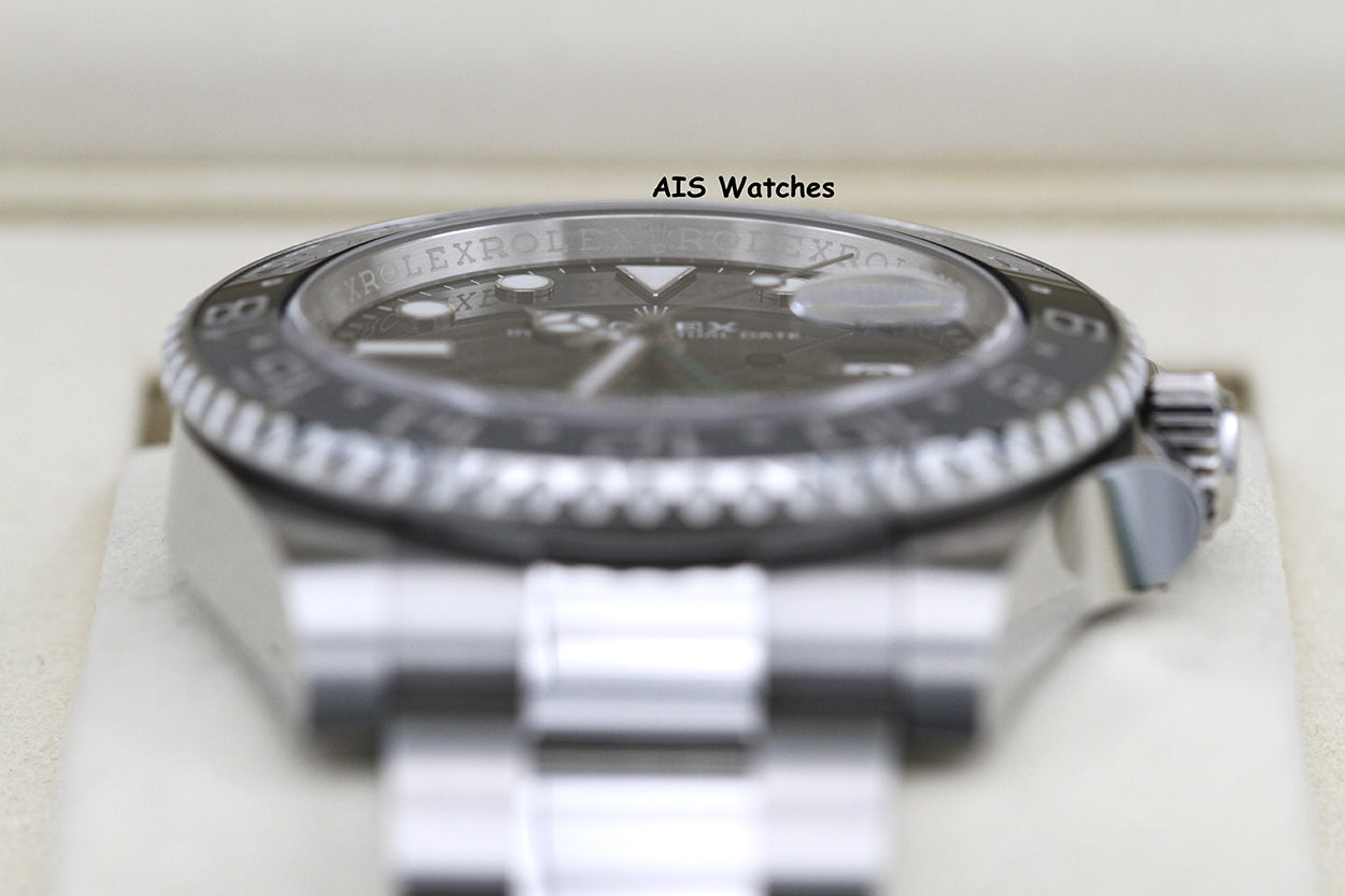 Rolex GMT Master II 126710GRNR Oyster Black / Grey Bezel Bruce Wayne B&P