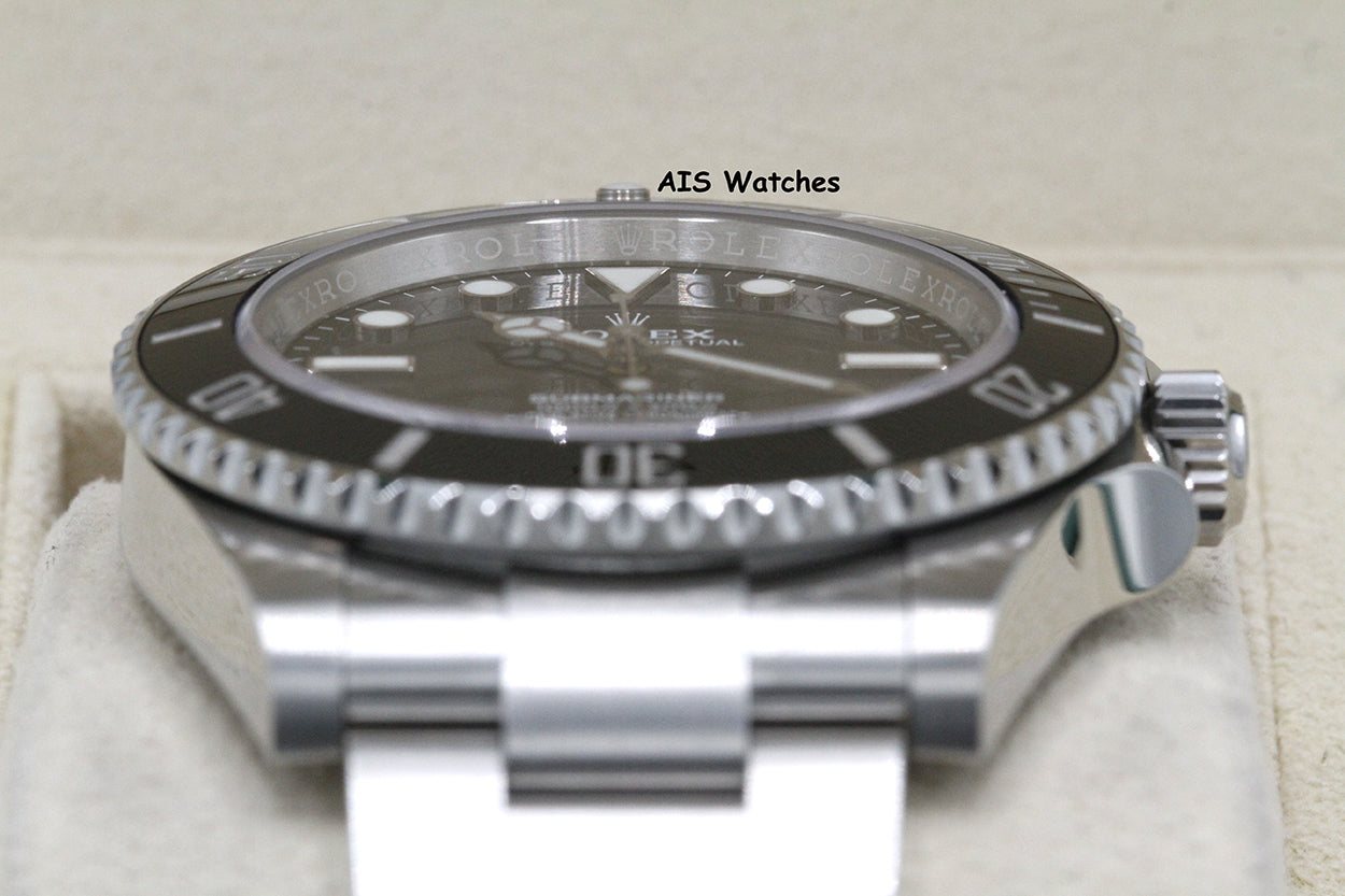 Rolex Submariner Ceramic No Date 124060 41MM 2022 Box & Papers