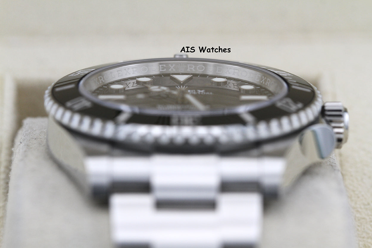 Rolex Submariner Ceramic No Date 124060 41MM 2022 Box & Papers