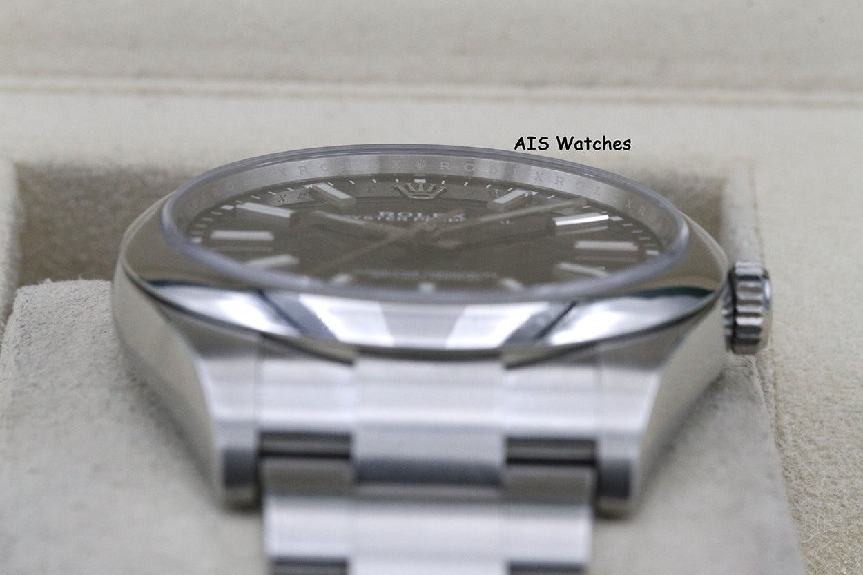Rolex 114300 Oyster Perpetual 39MM Black Dial 2018 Box & Papers