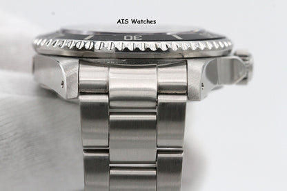 Rolex Sea Dweller 16660 TRIPLE 6 SD 8.3 Million Serial