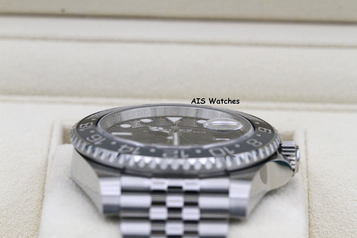 BNIB Rolex GMT Master II 126710GRNR Jubilee Black / Grey Bezel Bruce Wayne B&P