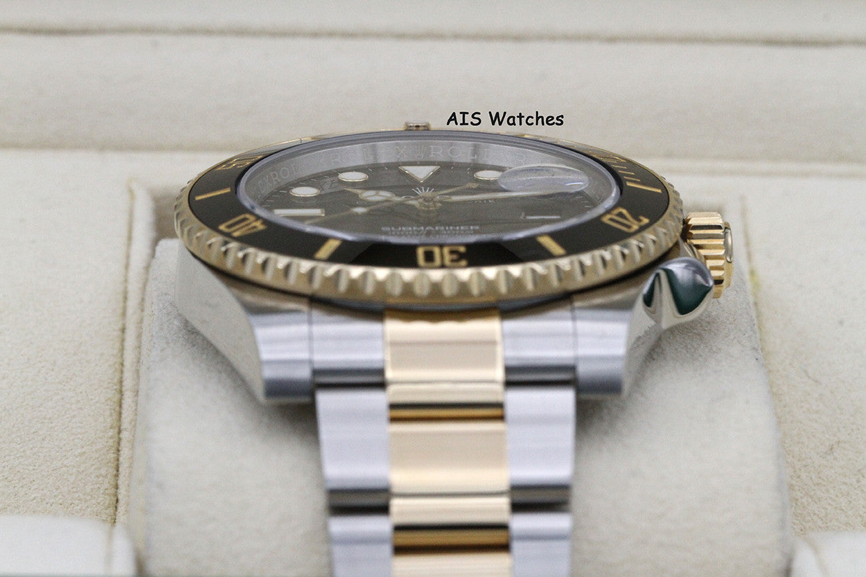 Rolex Submariner 18k/SS 116613LN Black Dial 2018 Box & Papers