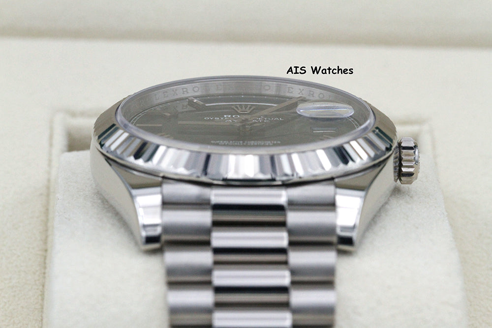 BNIB Rolex 228239 DayDate 40MM DD40 18K White Gold Olive Green Roman Dial B&P